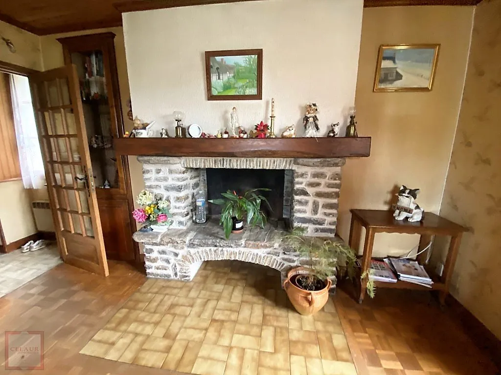 MAISON EN PIERRE AVEC 1600M² DE TERRAIN