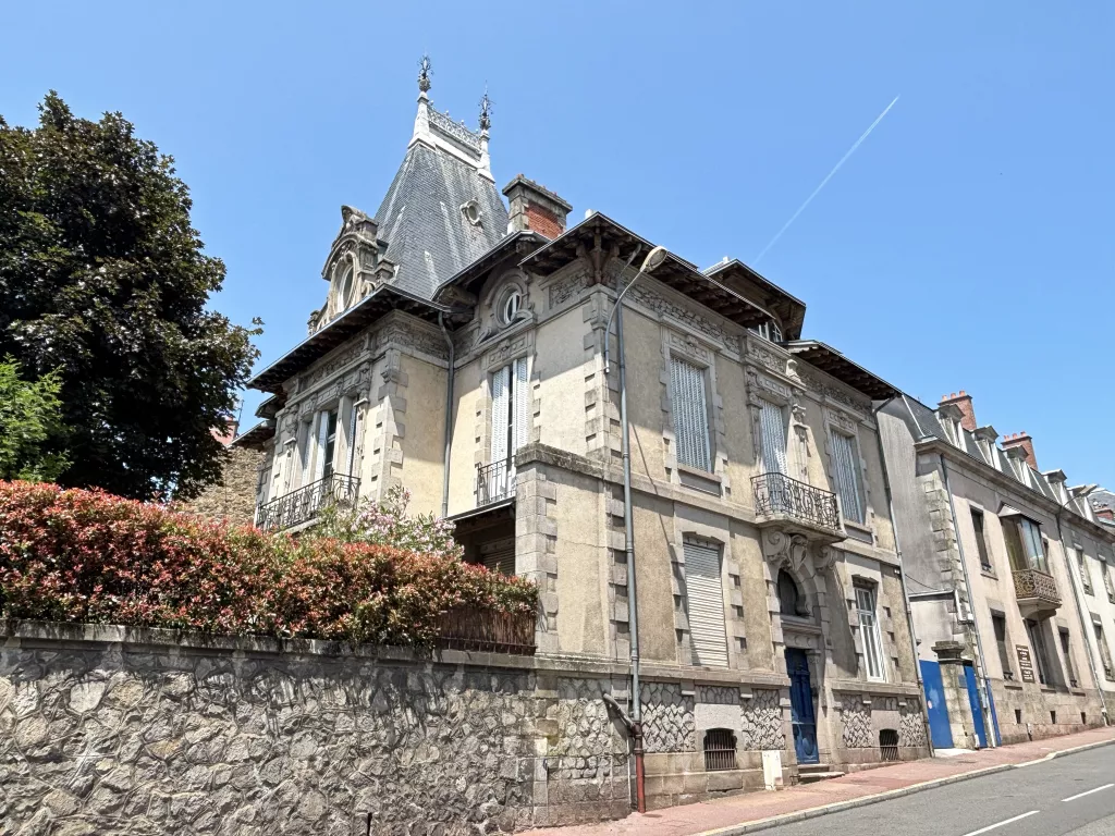 Appartement ancien dans une petite copropriété