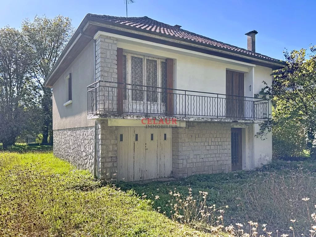 PAVILLON A RENOVER SUR 1229 M&sup2; DE JARDIN CLOS