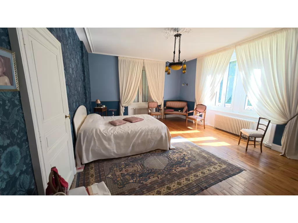 Maison de maître sur plus de 5 hectares