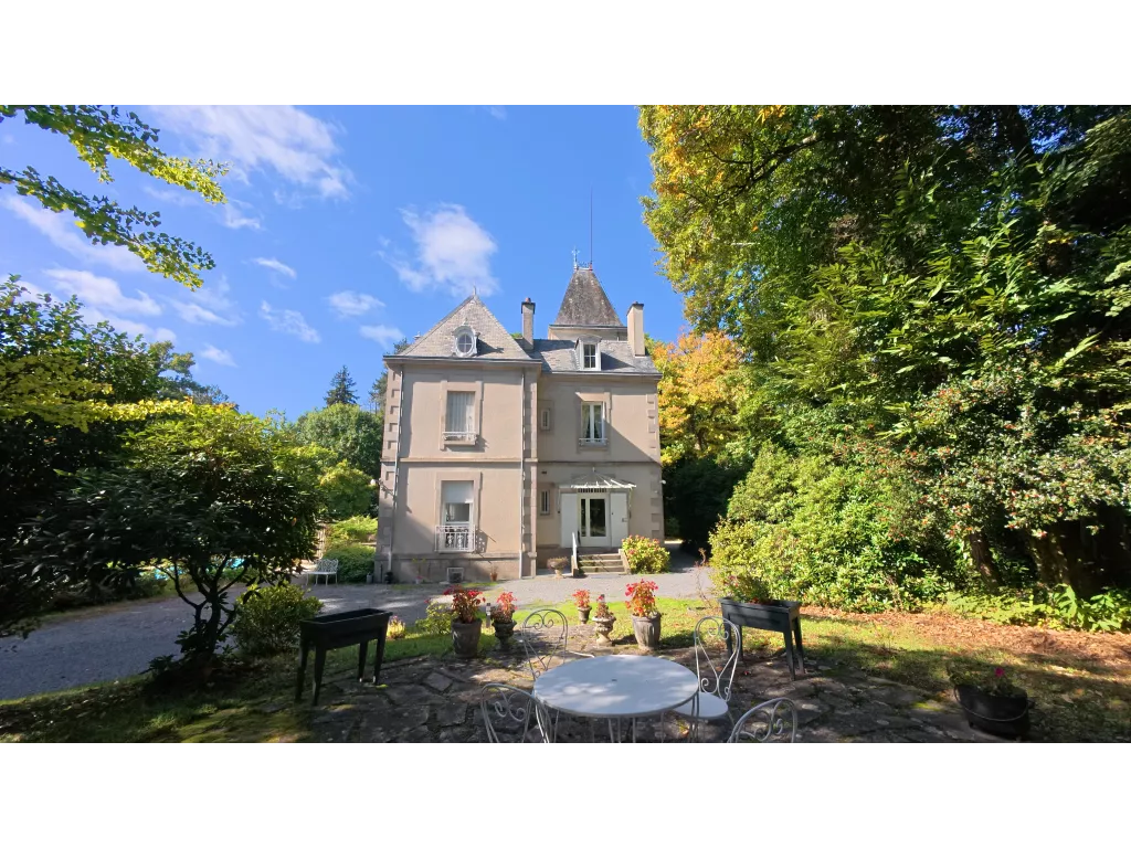 Maison de maître sur plus de 5 hectares